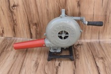 Soffiatore a manovella in