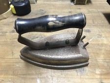 antico ferro da stiro