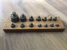 Set Completo Di Pesi Per Bilancia Antichi In Ottone