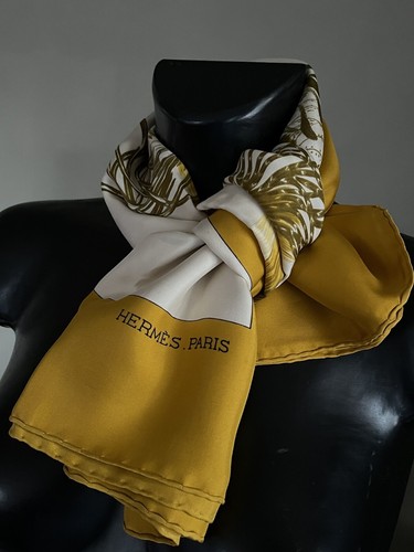 Hermès foulard carré vintage
