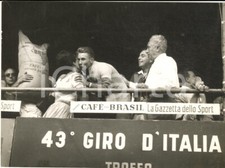 1960 CICLISMO GIRO D'ITALIA TREVISO Jacques ANQUETIL in maglia rosa - Foto