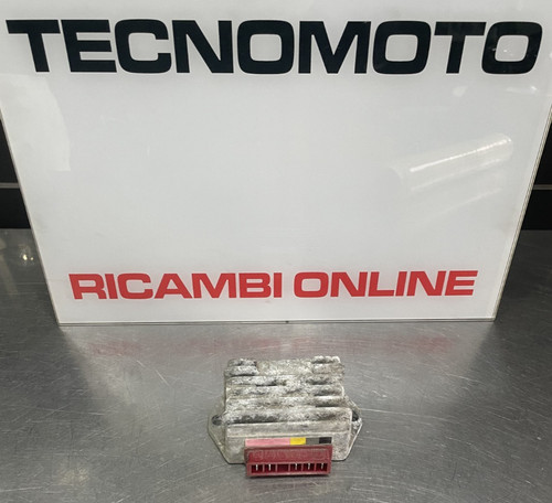 Regolatore tensione piaggio - tensione,