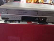 combo Hi Fi  vcr vhs dvd hitachi dv pf6e per ricambi funziona solo dvd no TLC 