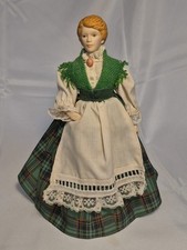 Bambola di porcellana vintage