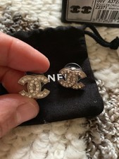 Chanel logo earrings - chanel,