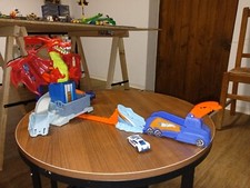 Pista e Macchinine Hot Wheels + macchinine varie AFFARE!