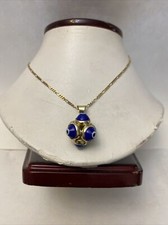 collana catena e ciondolo