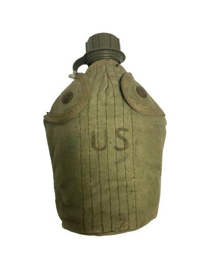 Vecchia borraccia militare