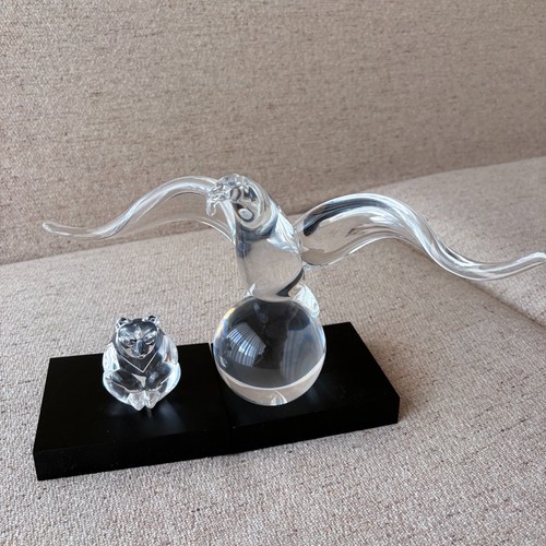 Steuben crystal eagle - eagle, on