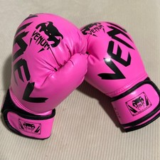 Guantoni da boxe VENUM 6 OZ rosa