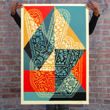 Shepard fairey peace fingers - shepard,