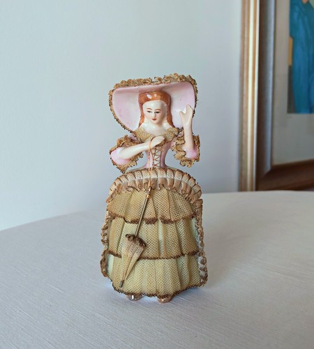 Statuina porcellana - statuina, in