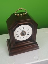 Orologio da tavolo in legno antico con meccanismo al quarzo u.t.s.