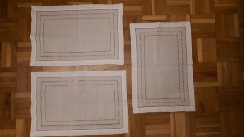 Set centrini ricamati mano 3 - a,