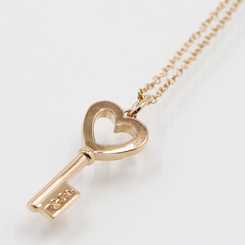 Collana con ciondolo chiave