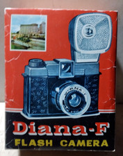  DIANA F, MACCHINA FOTOGRAFICA ANNI 60 CON SCATOLO E ACCESSORI