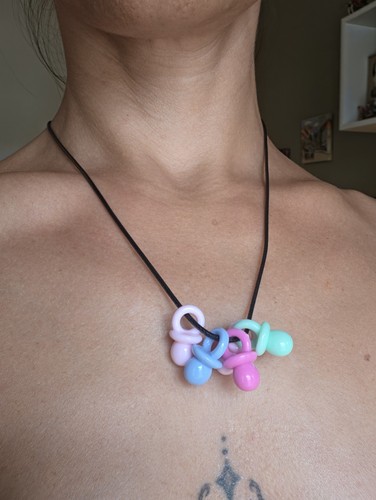 Collana caucciù con ciucci - in,