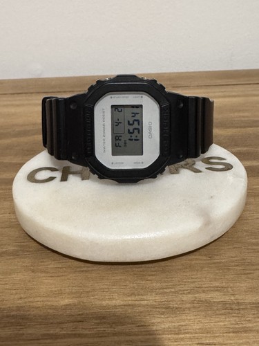 Casio shock raro - g, dw-5600-1