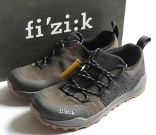 fi'zi:k Fizik EUR 38 (US Uomo