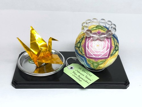Vetrina accessori rosa