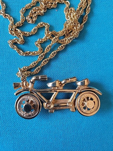 Collana con ciondolo