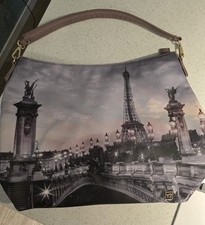 Borsa Y Not? Con tracolla.