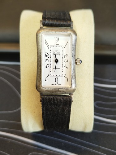 Vecchio orologio britscar - vecchio, a