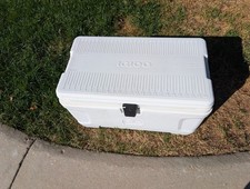 Large Igloo Marine III Cooler