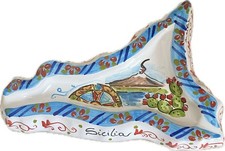 Posacenere a Forma di Sicilia in Ceramica Dipinto a Mano