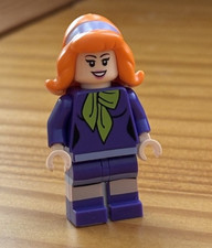 LEGO Daphne Minifigure 75904