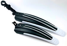 BICICLETTA BIANCA MTB MOUNTAIN BIKE ANTERIORE POSTERIORE PARAFANGO PARAFANGO PNEUMATICI 