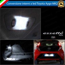 KIT LED INTERNI + TARGA TOYOTA AYGO X PLAFONIERA ANTERIORE + BAGAGLIAIO 6000K