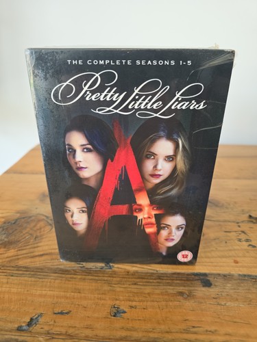 Pretty little liars - little, liars: