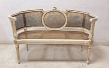 divanetto in stile Luigi XVI