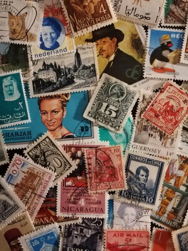 500 francobolli mondiali