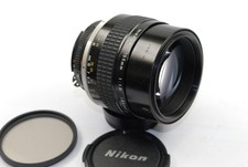 Nikon AiS 105mm f/1.8 obiettivo full frame pellicola principale o digitale ottime condizioni con tappi