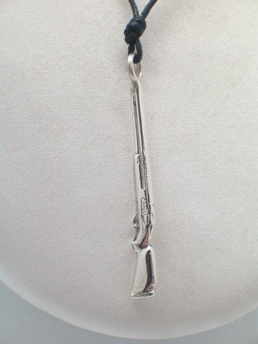 Ciondolo con fucile argento - in,