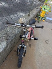 Bici bambina 4/5 anni , vendo al miglior offerente , prezzo di partenza 20 euro