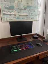 Asus Mini PC PN-41-S1, in vendita con tastiera, mouse , schermo e tappetino.