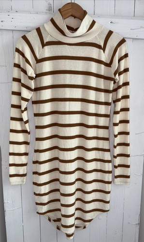 Chaser women nwt sm - women’s,