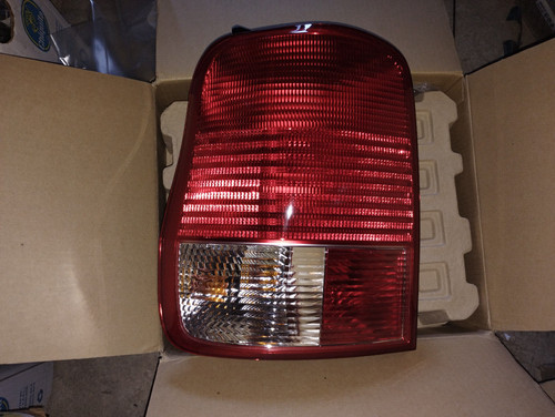0k554e51160 fanale posteriore - 0k554e51160,