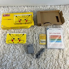 Nintendo 3DS XL Pikachu