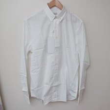 Camicia bianca con bottoni