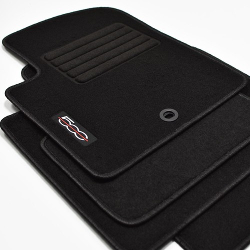 Tappetini velluto con logo - in,