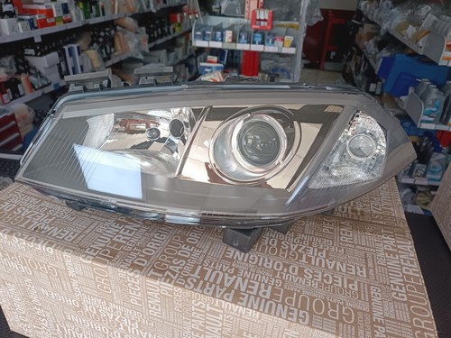Faro anteriore sinistro