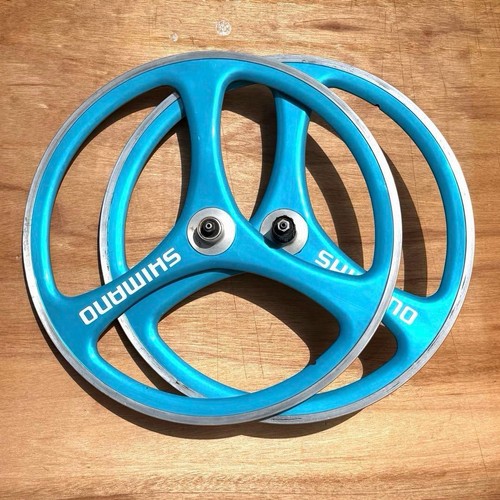 Vecchia ruota mtb - ruota, raggi