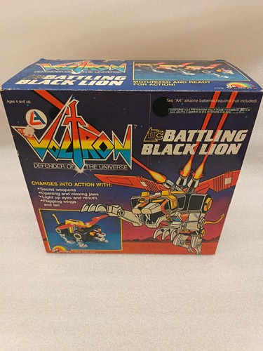 Voltron battling black - voltron,