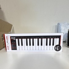 Akai LPK25 MIDI Keyboard