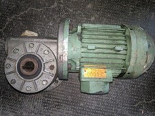 Motore trifase Beverate tipo FC71A 0,25KWh 1350 giri + riduttore STM 50FL 1/49