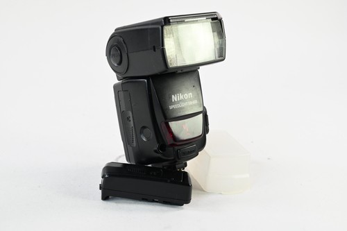 Nikon 800 speedlight flash - nikon,
